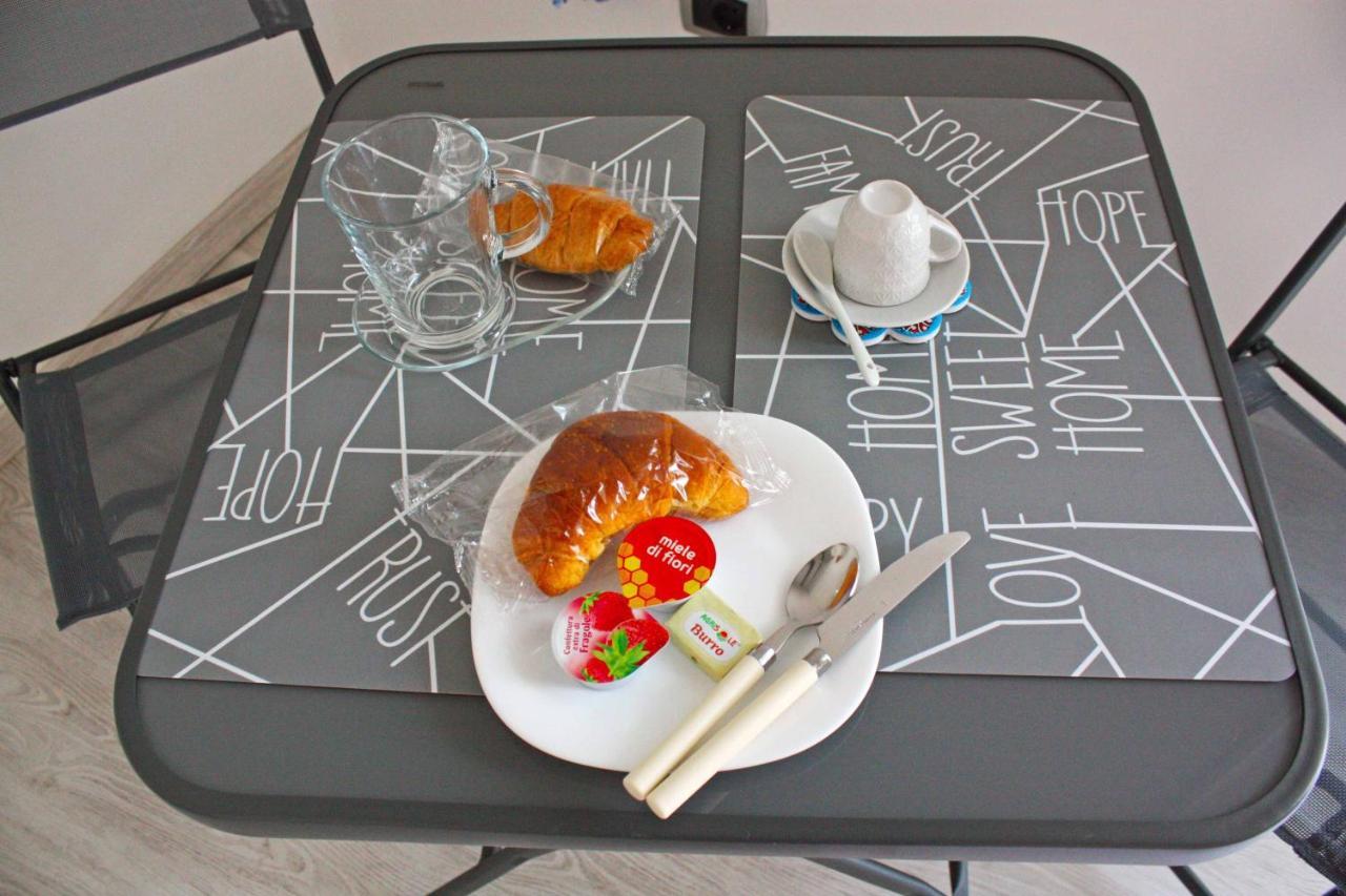 Bed And Breakfast I 7 Venti- 7 Winds 나폴리 외부 사진